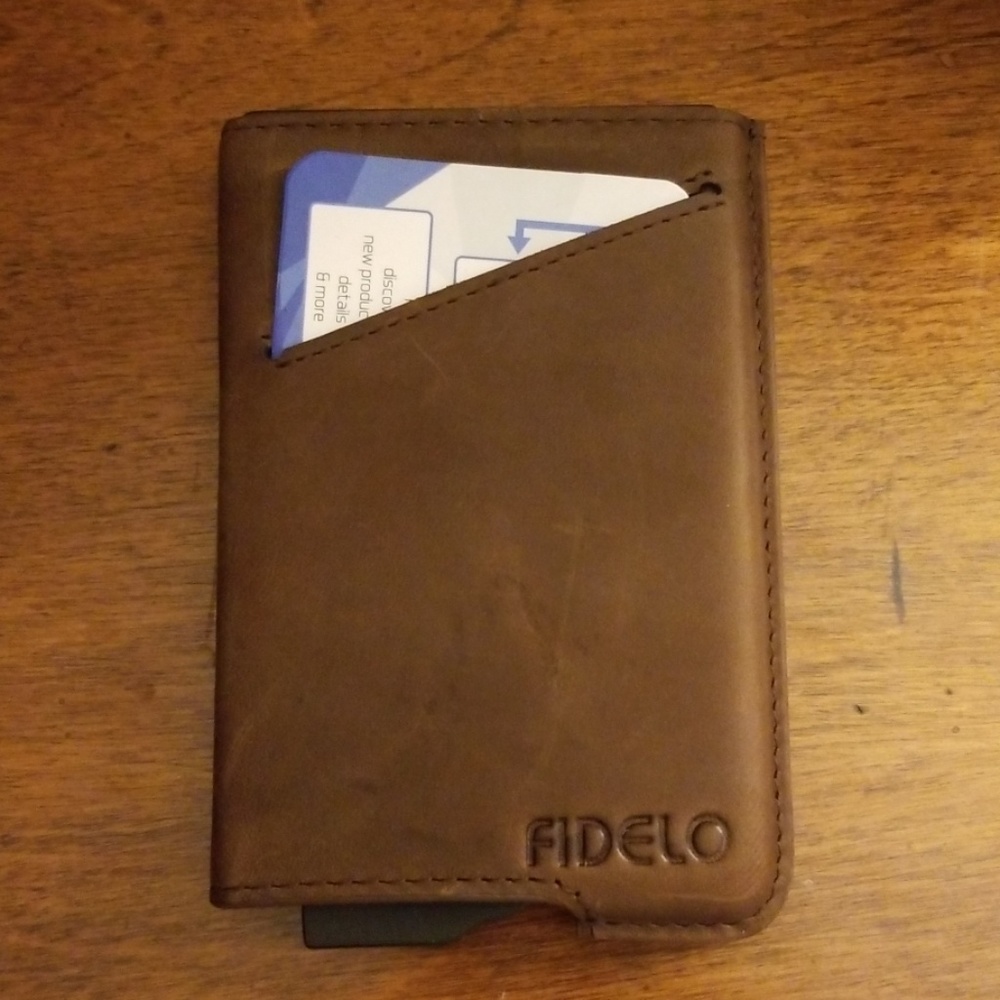 Men's wallet FIdelo Hybrid-New in package